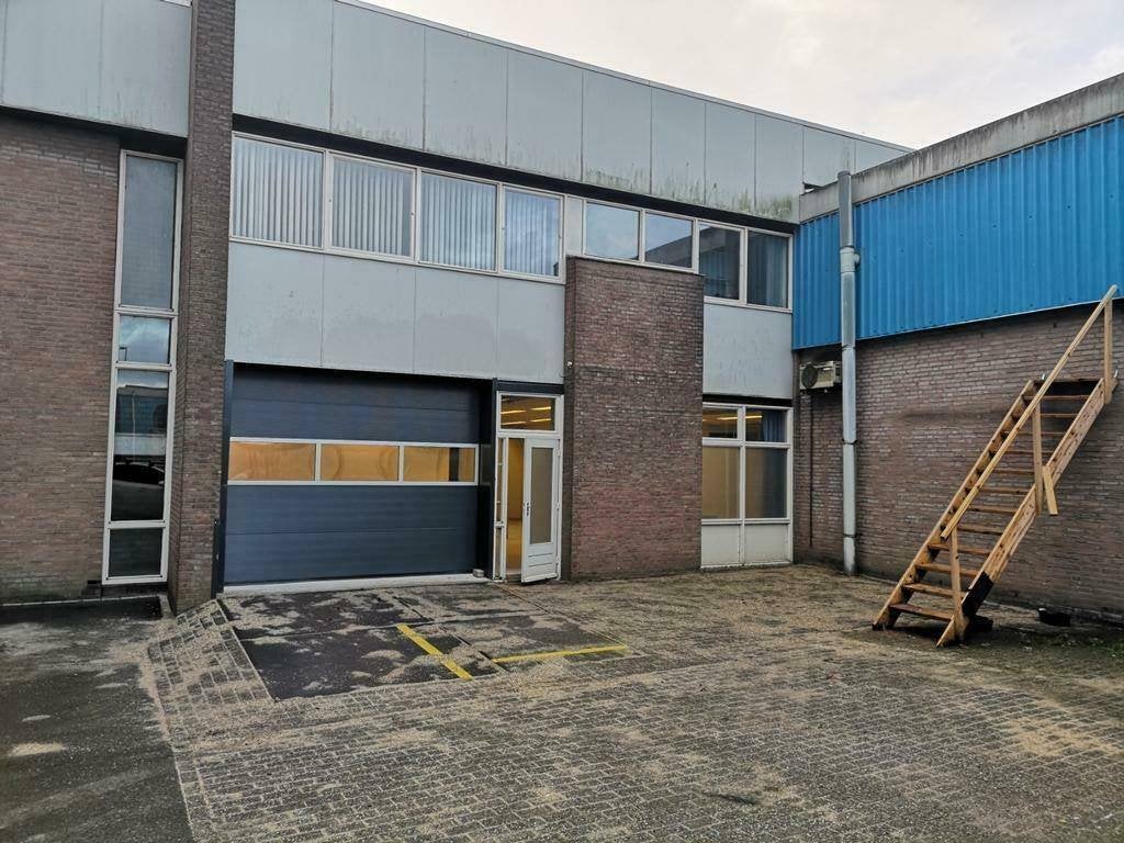 Gedeelde werkplaats te huur in utrecht, 300 m², Huur, Bedrijfsruimte