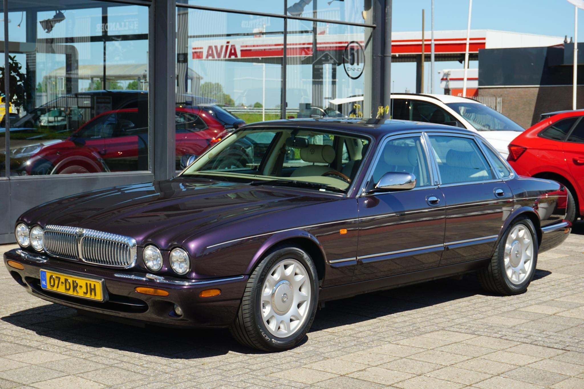 Daimler 4.0 Super V8 SWB 1/76, Automaat, Achterwielaandrijving, Gebruikt, 8 cilinders