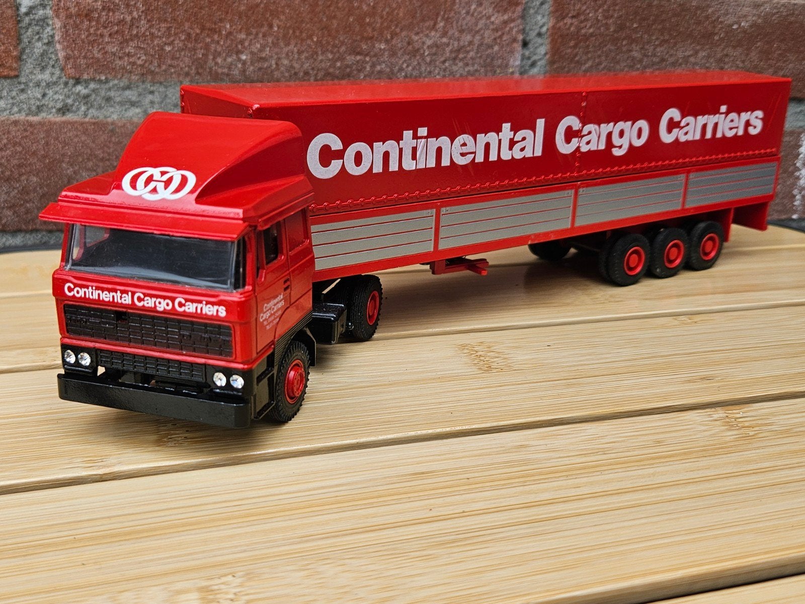 lioncar Daf 3300 CCC Continental Cargo Carries, Ophalen of Verzenden, Zo goed als nieuw, Bus of Vrachtwagen, Lion Toys