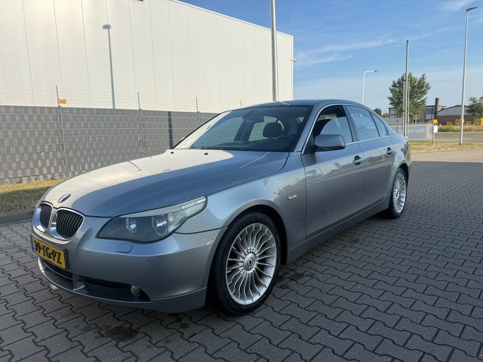 BMW 5-Serie 2.5 I 523 AUT 2006/nap, Automaat, Achterwielaandrijving, 1800 kg, 2497 cc