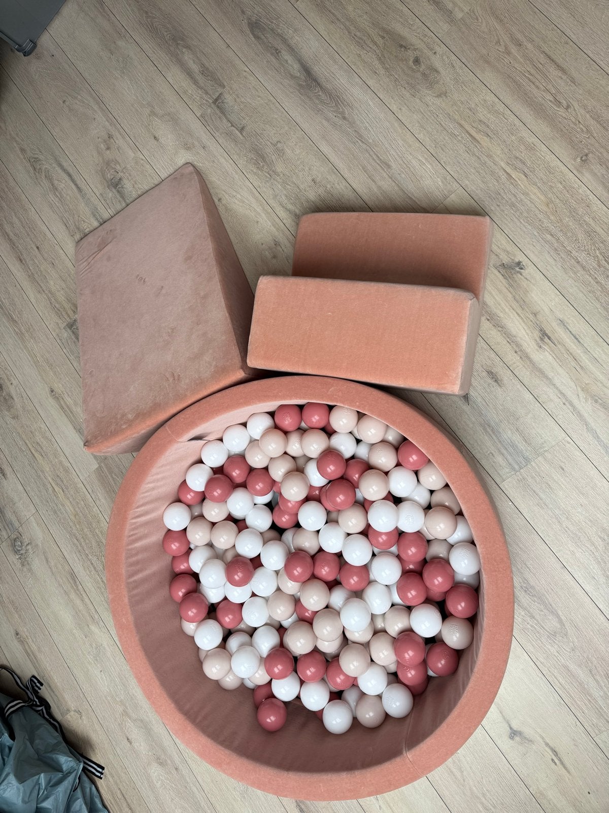 Kiddy Moon Ballenbak met ballen en zachte speelblokken, Ophalen, Zo goed als nieuw, Jongen of Meisje