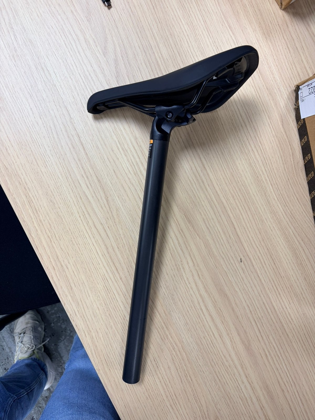 NIEUW - Specialized Carbon Zadelpen & Power Comp zadel, Fietsen en Brommers, Fietsonderdelen, Ophalen of Verzenden, Nieuw, Zadel