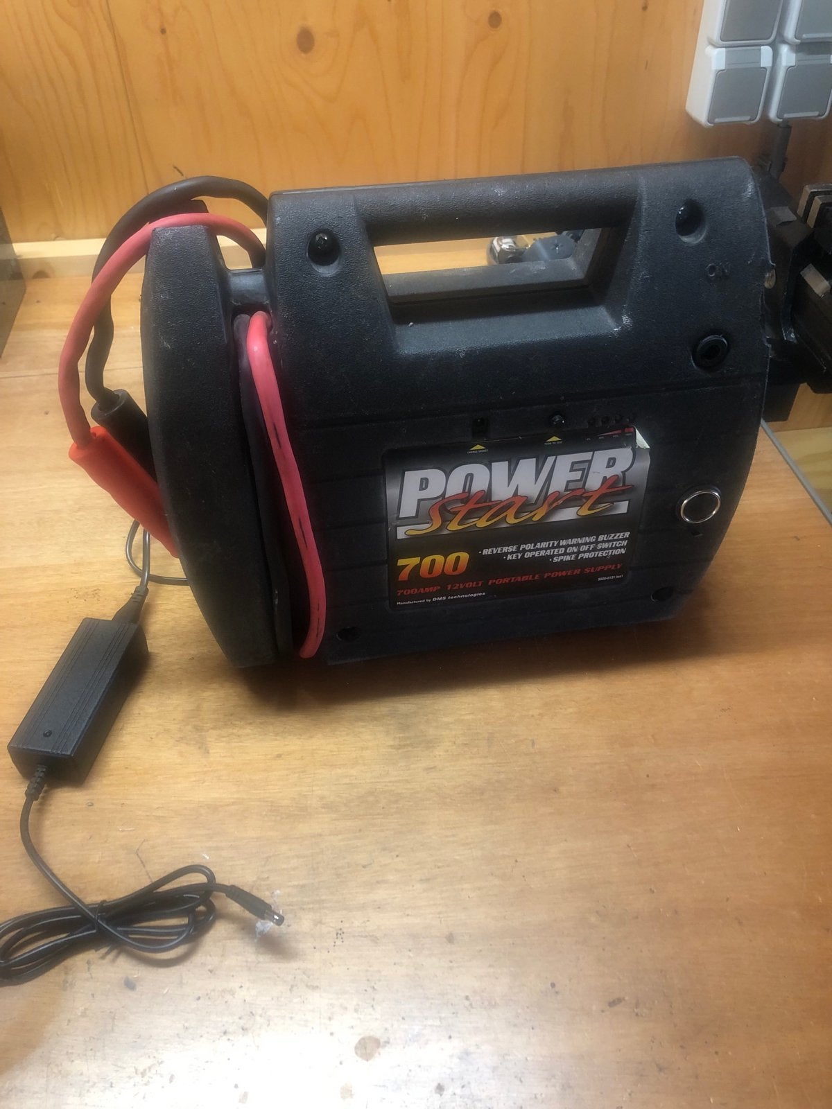 Power Start 700A 12V Draagbare Startbooster, Ophalen of Verzenden, Gebruikt