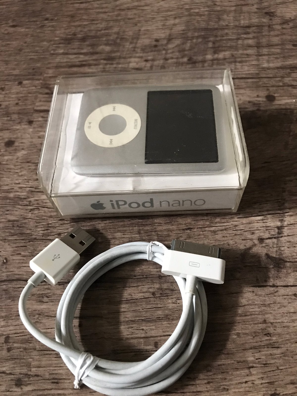 iPod Nano 3rd generation in doos Apple A1236 zilver 4GB, Ophalen of Verzenden, Zo goed als nieuw, Nano, Zilver