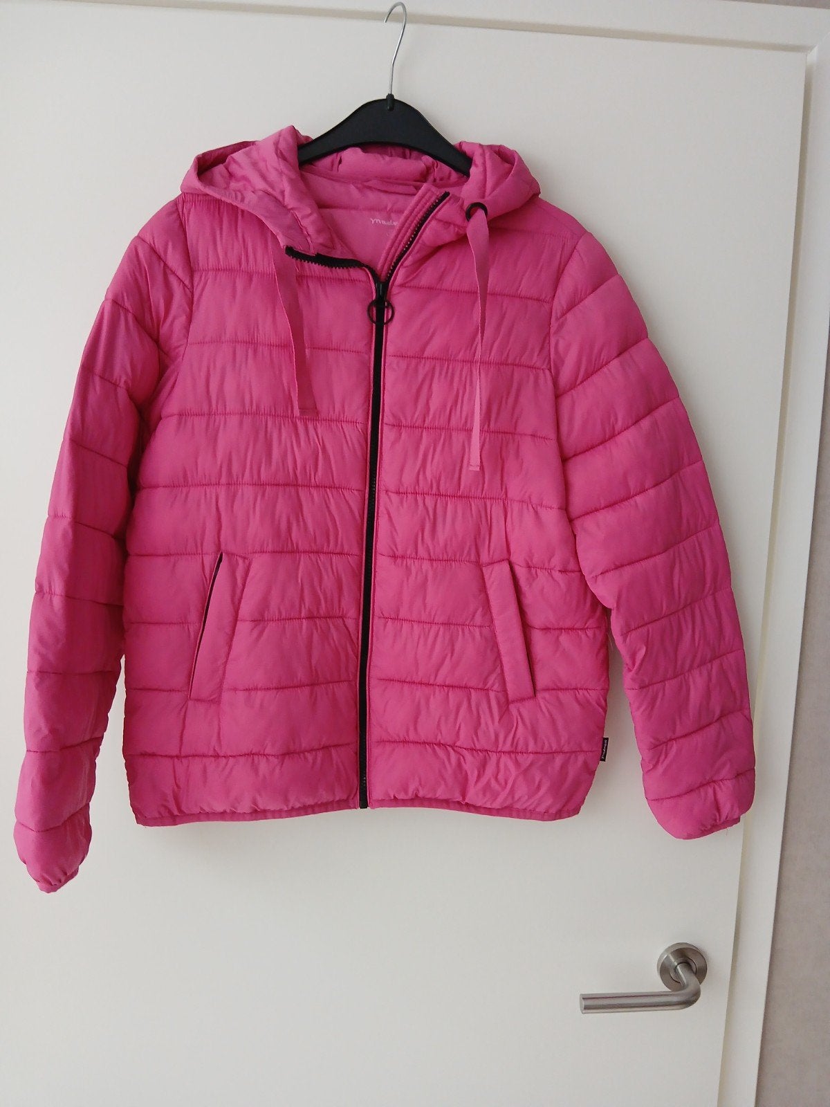 Roze gewatteerde jas met capuchon van Madness maat S, Madness, Ophalen of Verzenden, Zo goed als nieuw, Roze