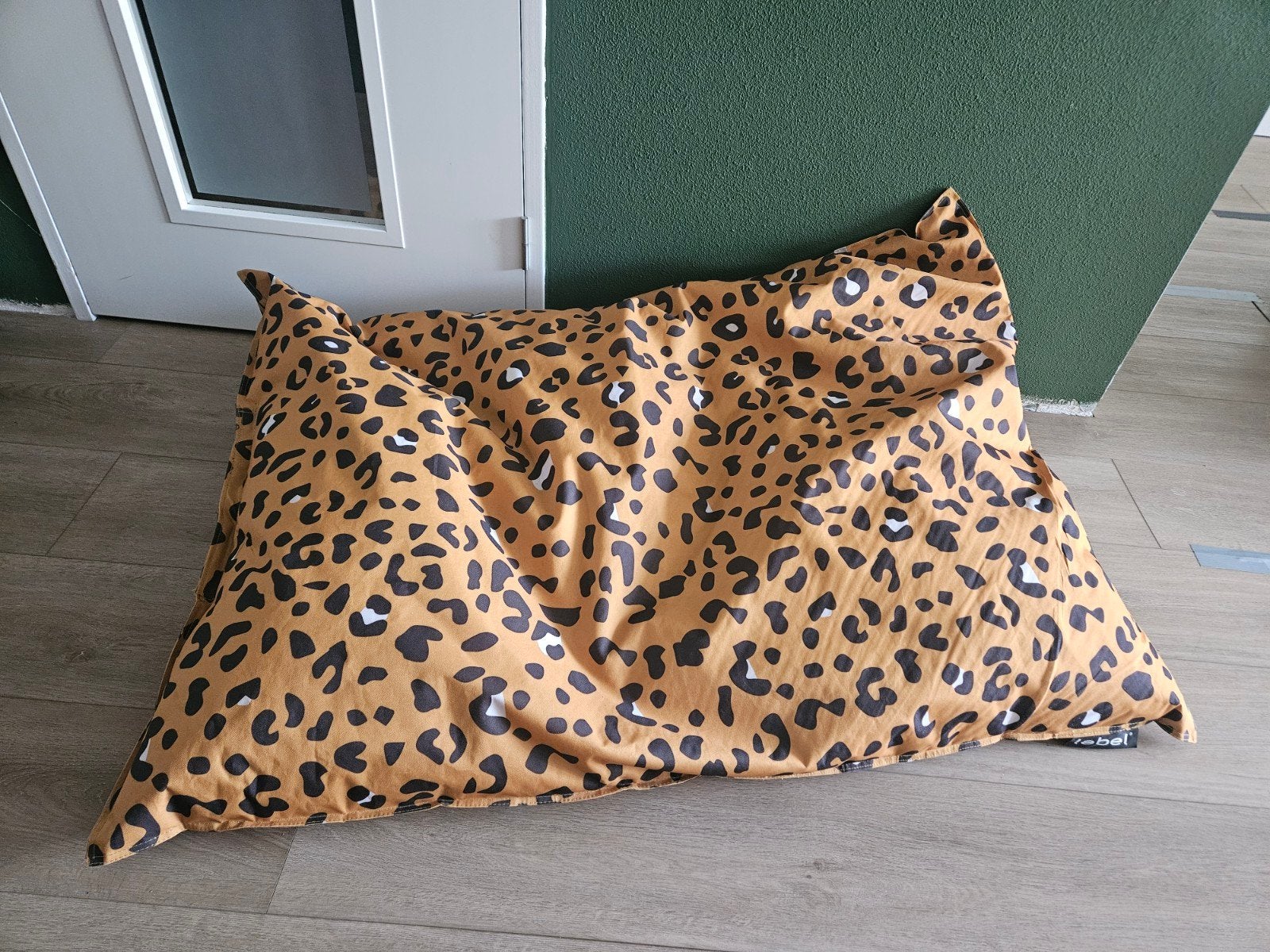 Zitzak 100 x 130 cm Panterprint - Zo goed als nieuw, Huis en Inrichting, Zitzakken, Ophalen, Zo goed als nieuw, Overige kleuren