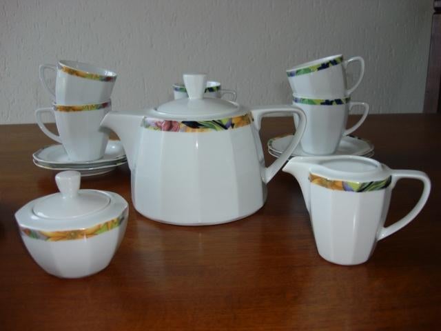 30-delig Porseleinen Servies "Graf von Henneberg" Nieuw, Huis en Inrichting, Keuken | Servies, Ophalen of Verzenden, Nieuw, Porselein