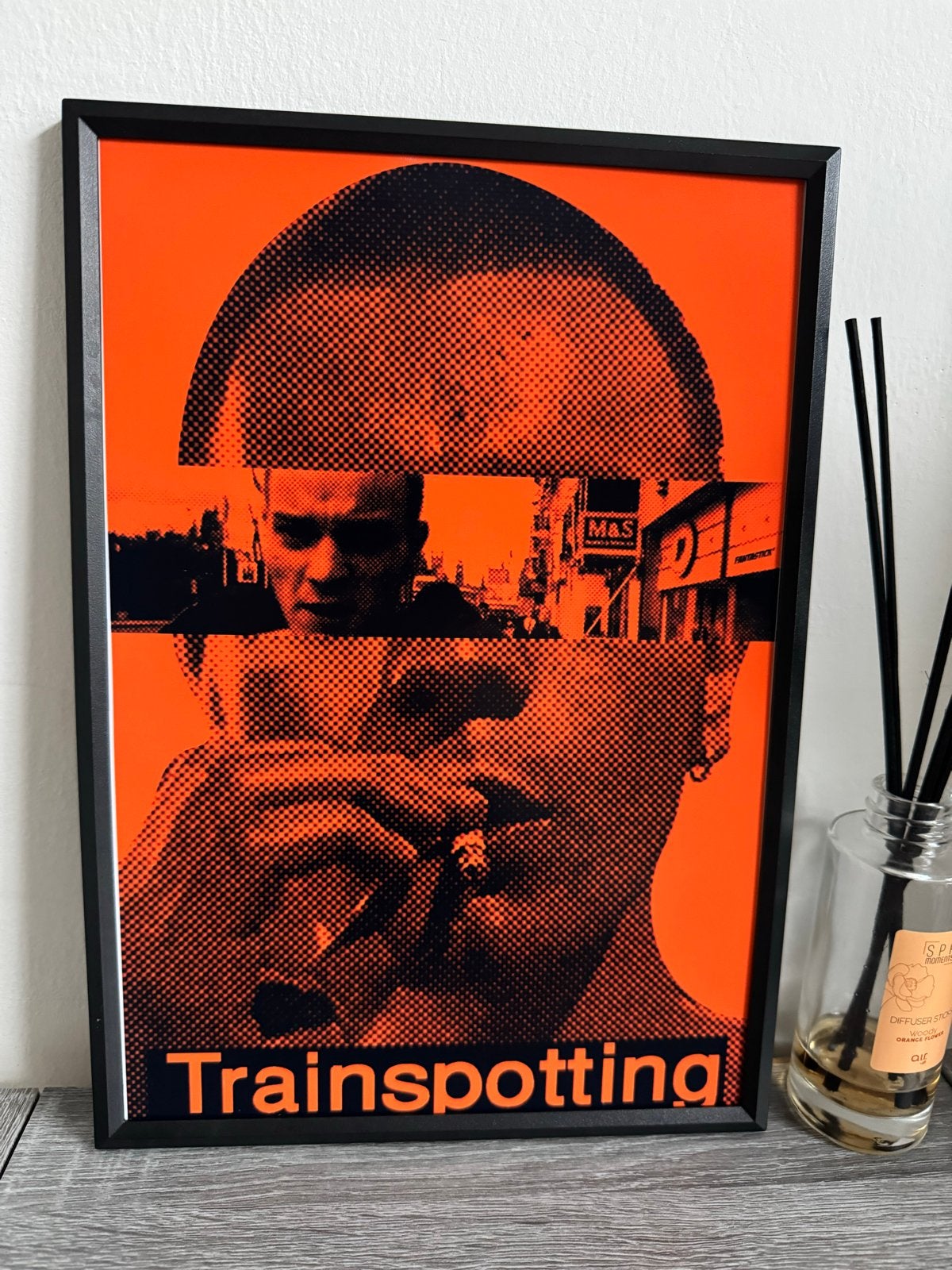 Trainspotting Poster 21x30cm ingelijst (Ikea frame), Minder dan 50 cm, Nieuw, Ophalen of Verzenden, Foto of Poster