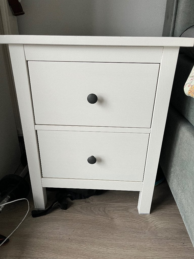 HEMNES nachtkastje, Ophalen, Gebruikt, 45 tot 65 cm, 55 tot 70 cm