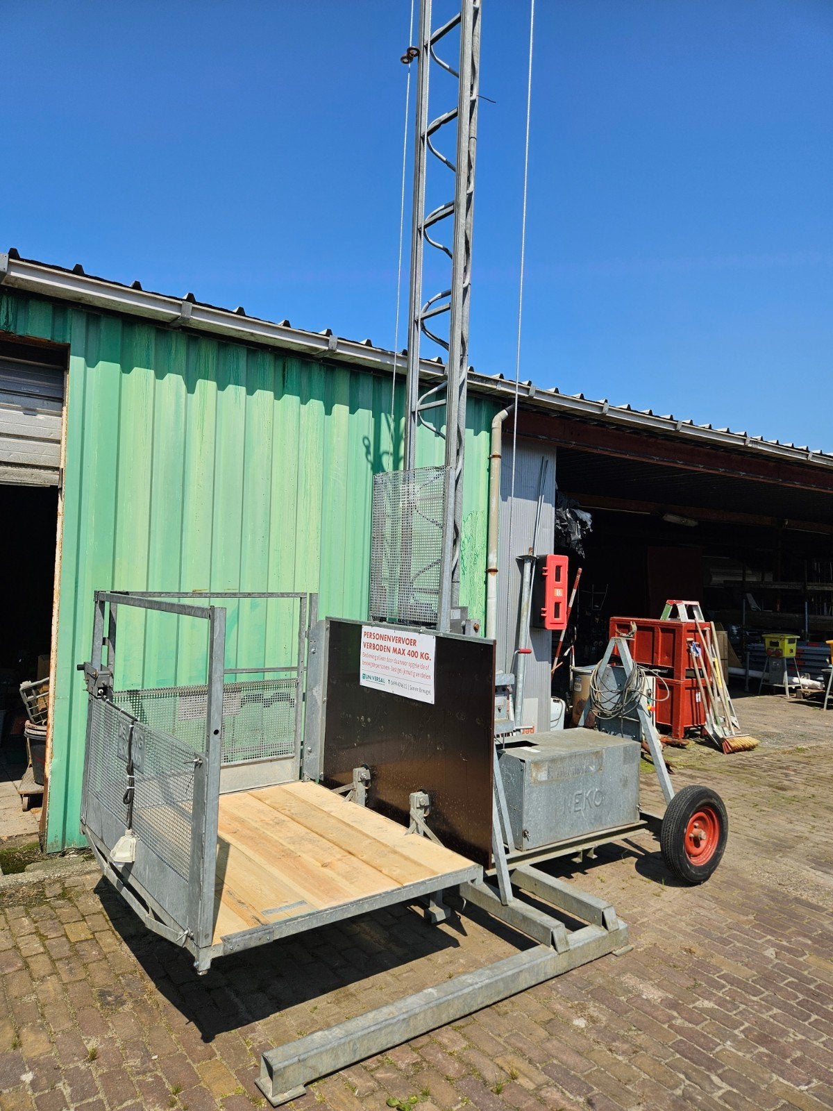 Bouwlift Neko 7,5 mtr gekeurd en geheel gereviseerd 380V, Ophalen, Gebruikt, Neko, .