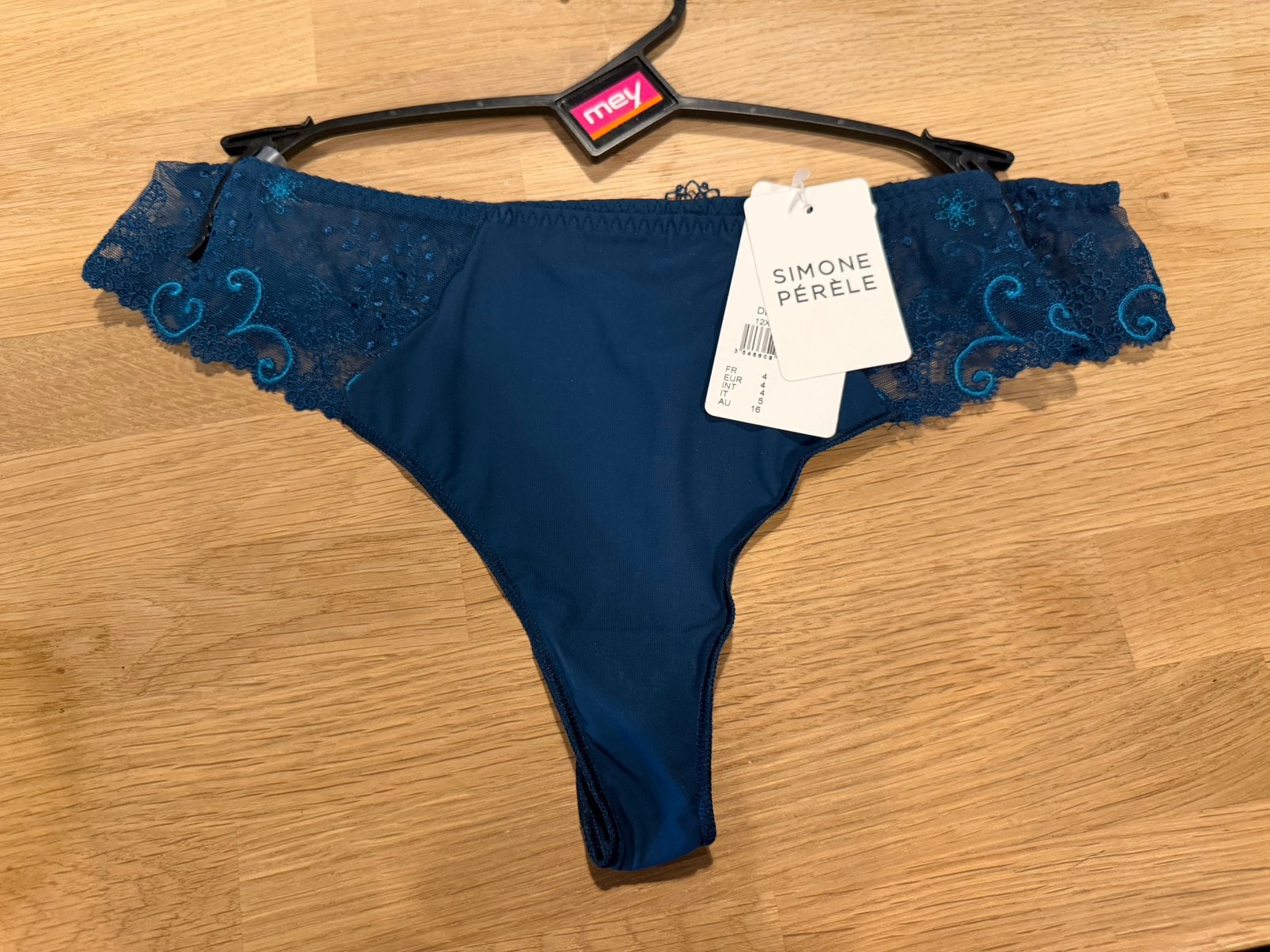 Simone perele string 42 NIEUW!! Nu €17,50, Ophalen of Verzenden, Blauw, String