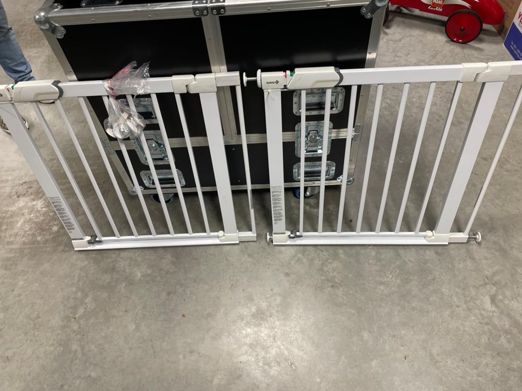 Safety 1st Flat Step Traphekje met 1 Extender, Kinderen en Baby's, Traphekjes, Zo goed als nieuw, Klemhekje, Metaal of IJzer, minder dan 100 cm