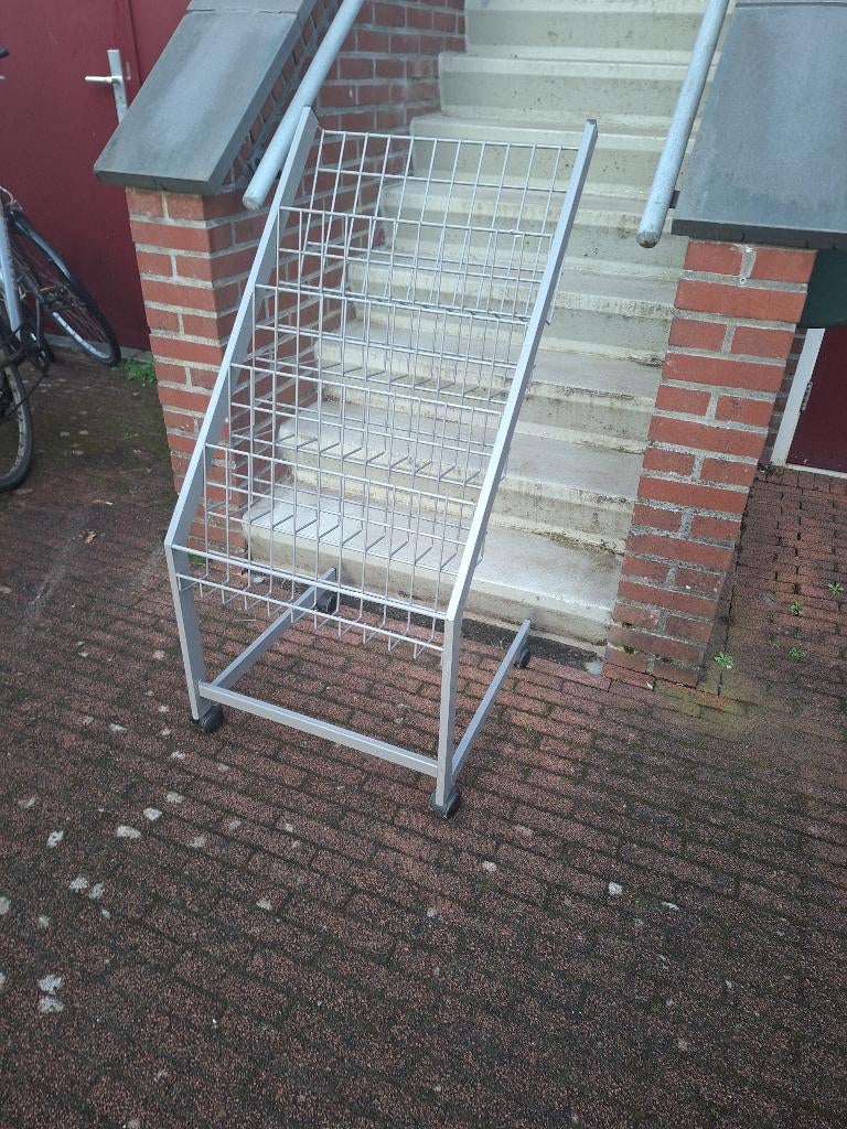 Display winkelrek, Ophalen, Gebruikt