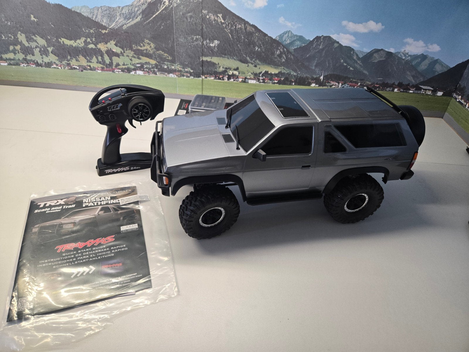 Trx4 nissan pathfinder, Ophalen of Verzenden, Zo goed als nieuw, Auto offroad