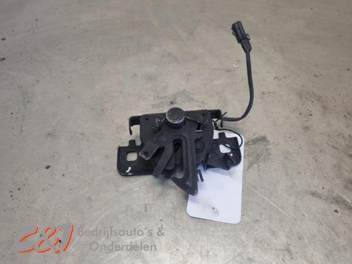 Slotmechaniek Motorkap van een Renault Trafic, Gebruikt, -, Renault, -
