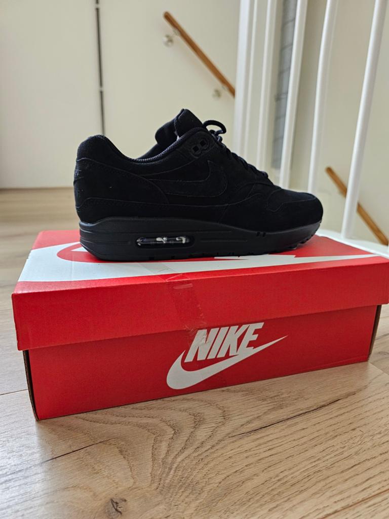 Nike Air Max 1 Black Cat 42 DS Nieuw, Zwart, Nike, Nieuw, Ophalen of Verzenden