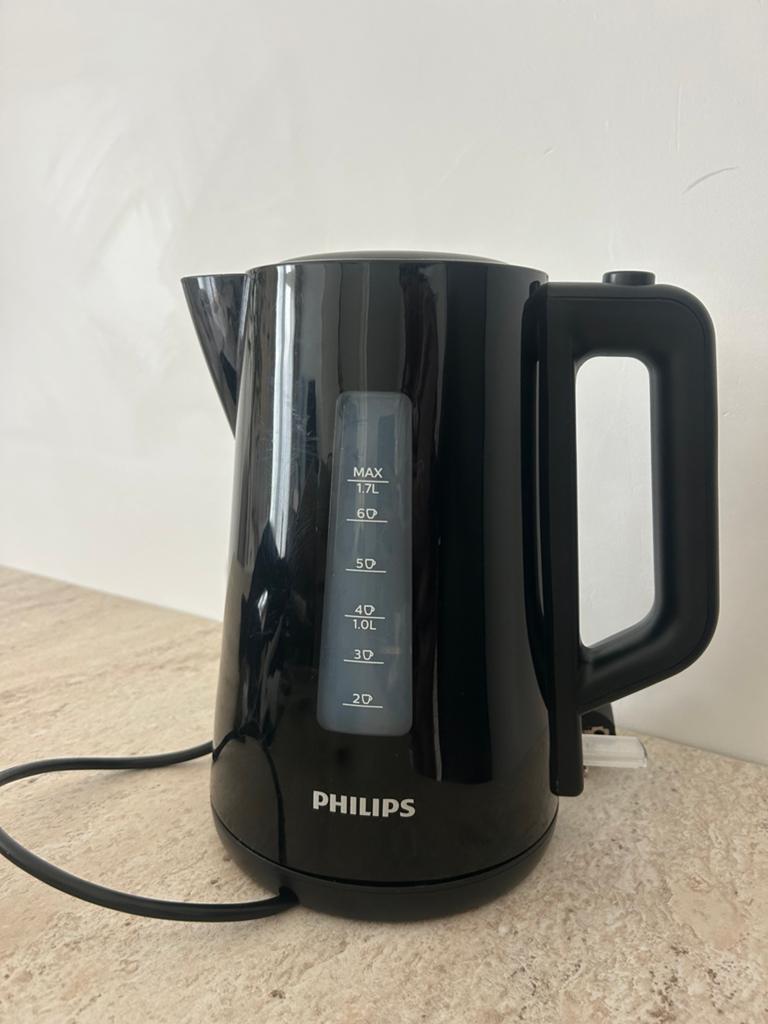 Philips Waterkoker Zwart - 1.7L Capaciteit, Witgoed en Apparatuur, 1 tot 2 liter, Ophalen, Gebruikt