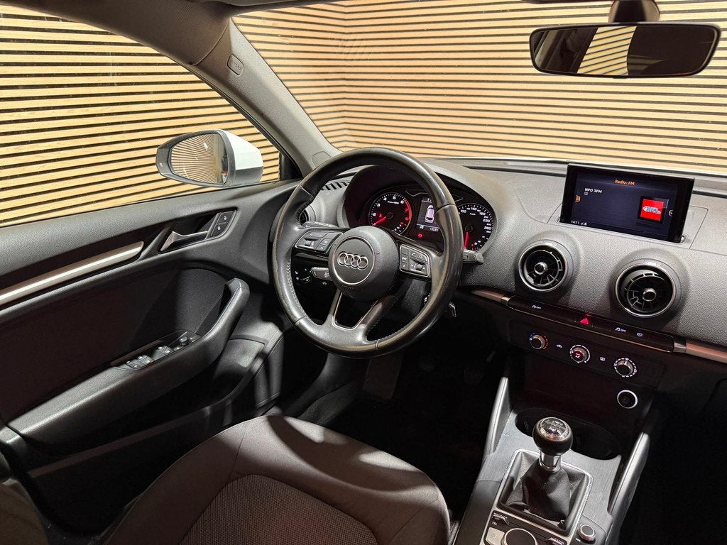 Audi A3 Sportback 30 TFSI Pro Line | NAP | Airco | Cruise |, Auto's, Audi, Voorwielaandrijving, Stof, Gebruikt, Euro 6