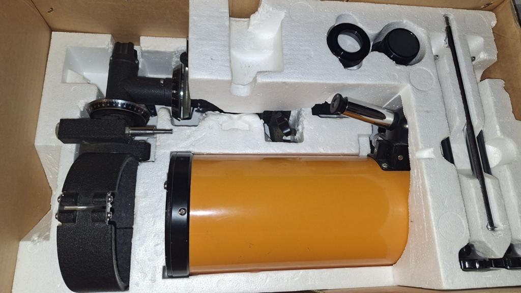 Eyecatcher. Antieke telescoop Pluto Catadioptrisch., Ophalen, 80 tot 200 mm, Met statief, Spiegeltelescoop (reflector)
