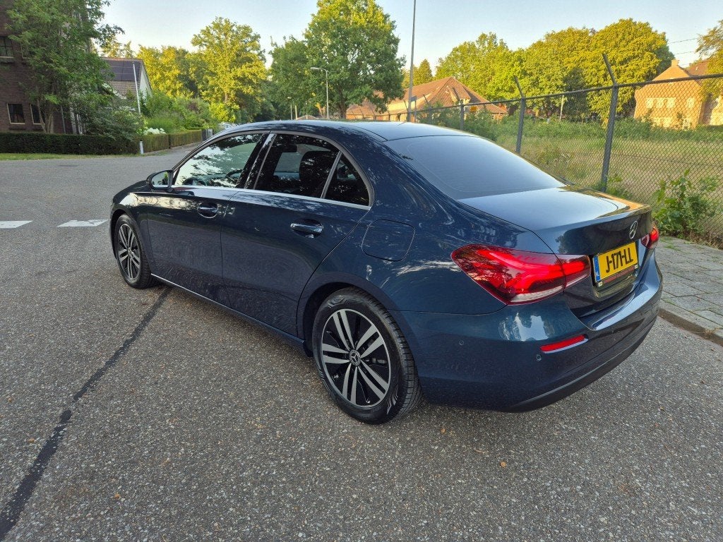 Mercedes-benz A-KLASSE 180 D BUSINESS Edison - Autm. - Sedan, Auto's, Mercedes-Benz, Gebruikt, Euro 6, 4 cilinders, Blauw