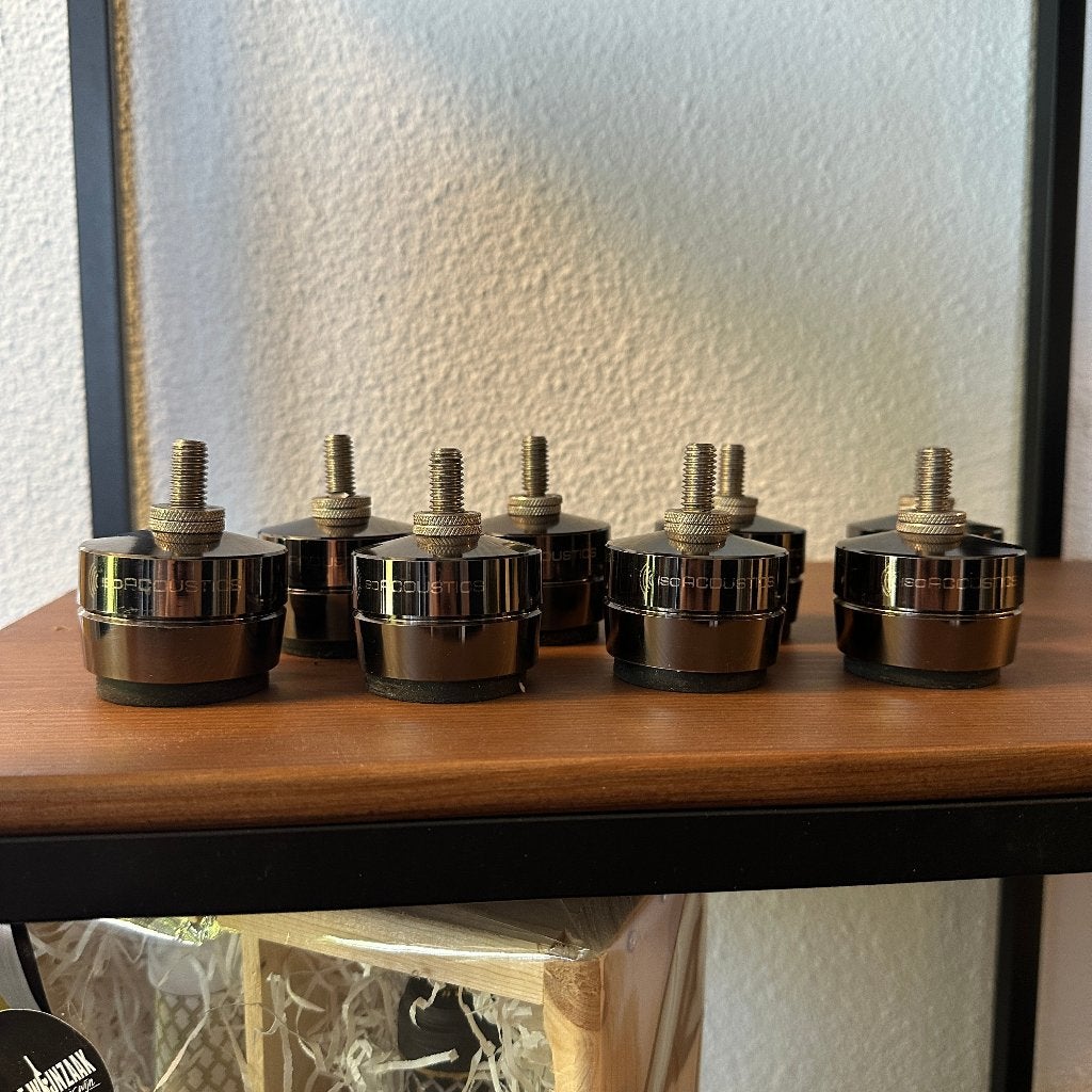 Isoacoustics Gaia II (occasion) set van 8
