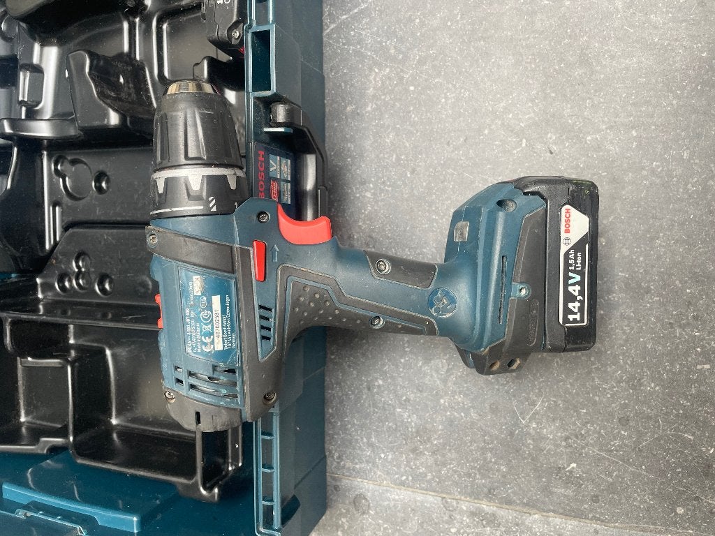 Bosch accu boormachine, Ophalen of Verzenden, Gebruikt, 400 tot 600 watt, Boormachine