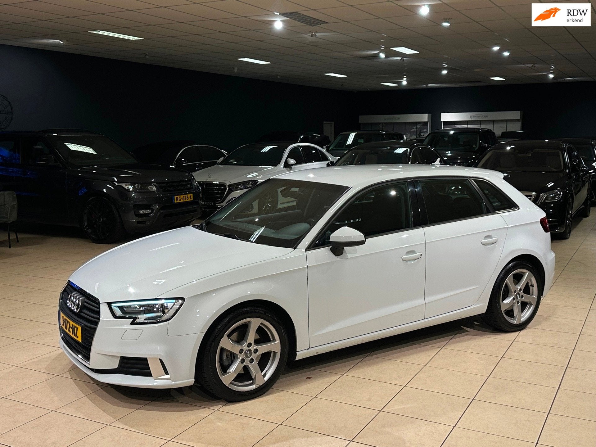 Audi A3 Sportback 1.0 TFSI Design Pro Line Plus/Automaat/LED, Dealer onderhouden, Stof, Gebruikt, 116 pk