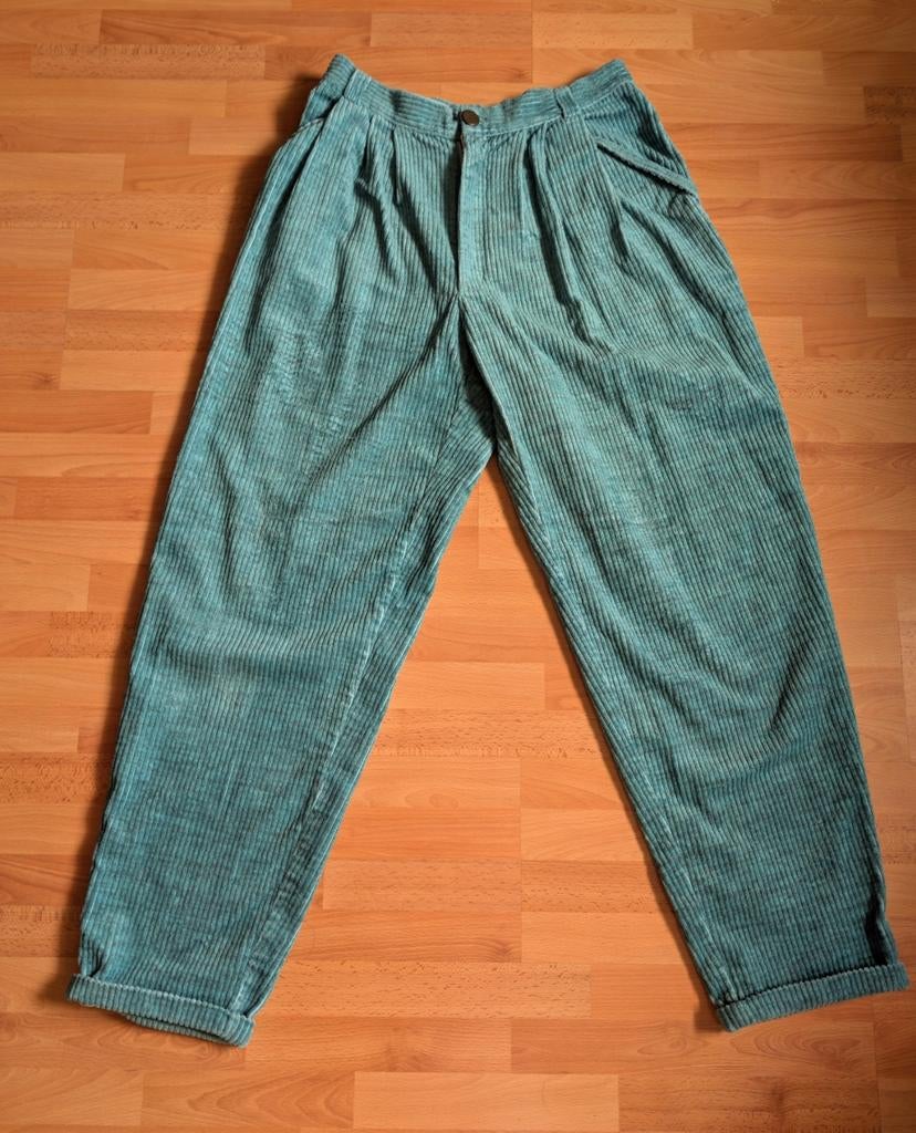 Luhta, groene vintage corduroy broek - maat 44, Maat 42/44 (L), Ophalen of Verzenden, Zo goed als nieuw, Lang