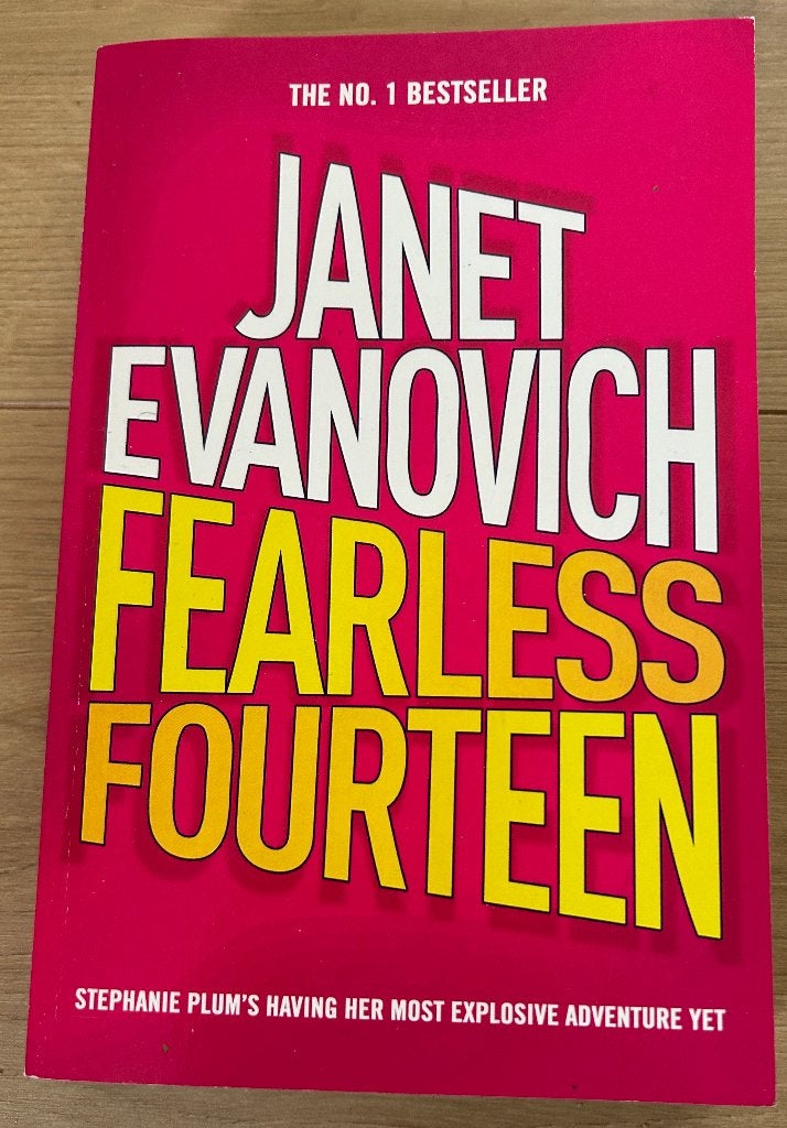 Janet Evanovich - Fearless Fourteen Paperback Engels, Verzenden, Zo goed als nieuw, Janet Evanovich