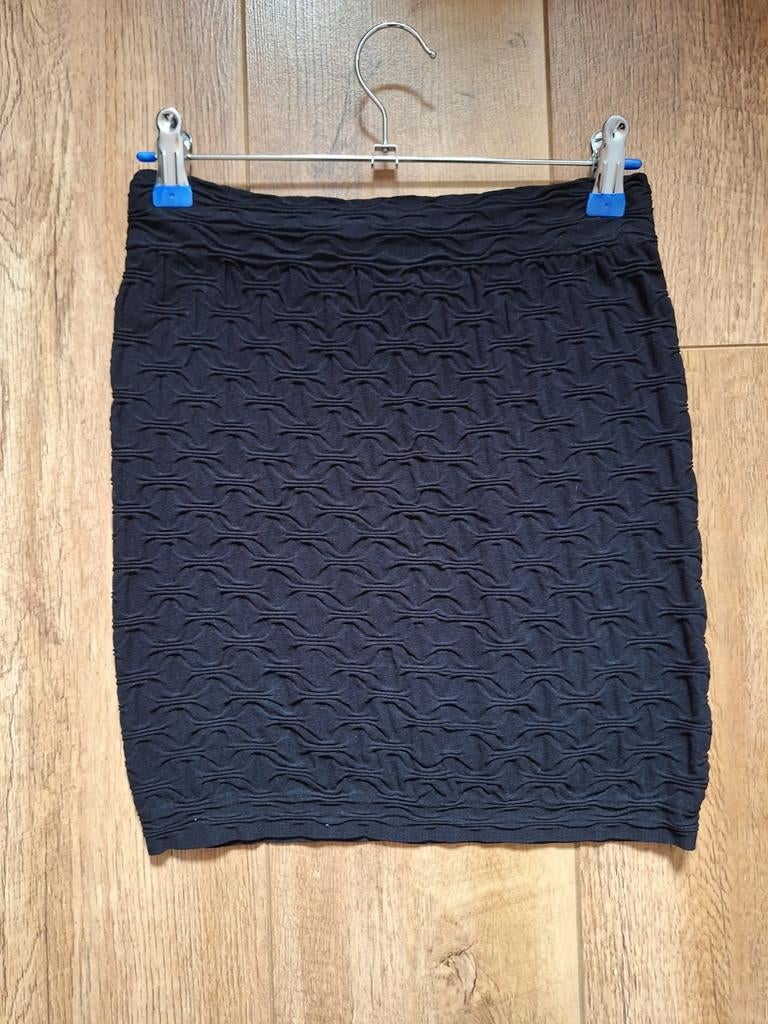 Zwarte rok Basic Equipment maat 38, Kleding | Dames, Maat 38/40 (M), Zwart, Ophalen of Verzenden, Zo goed als nieuw