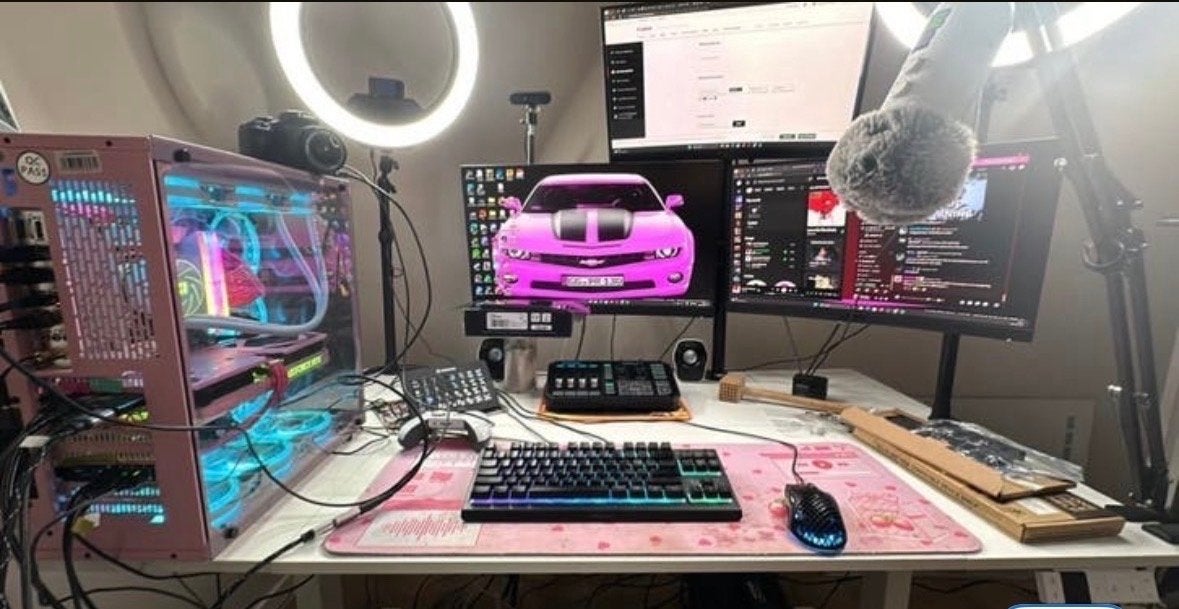 2x MSI Optix G24C4 Curved Gaming Monitor 24 inch, 180Hz, 1ms, Computers en Software, Monitoren, Gaming, HDMI, Curved, VA