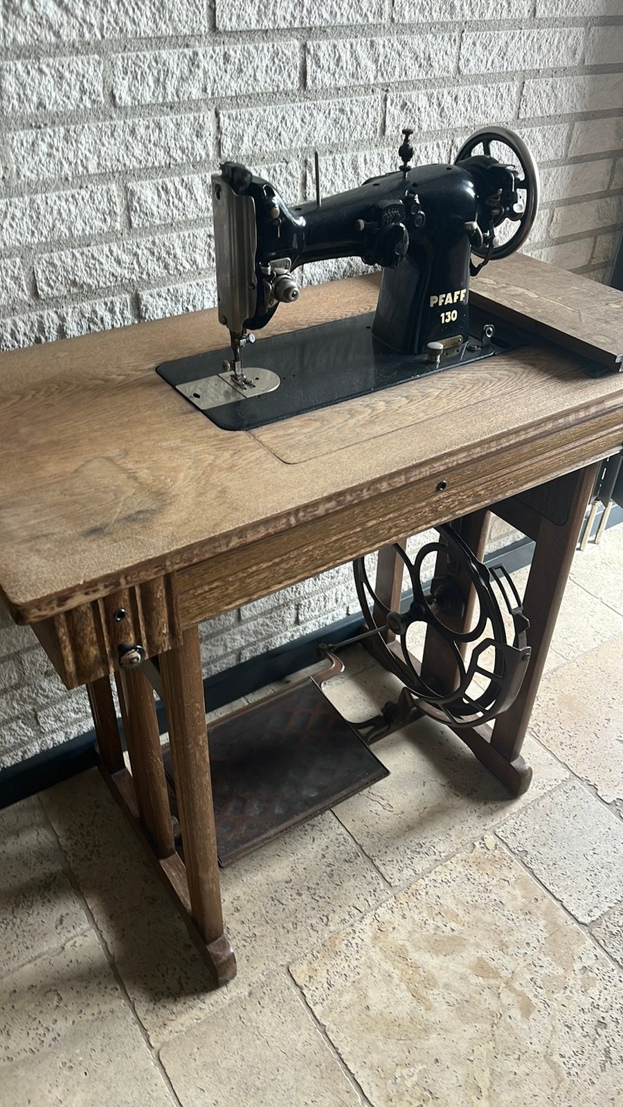 Pfaff naaimachine, Ophalen