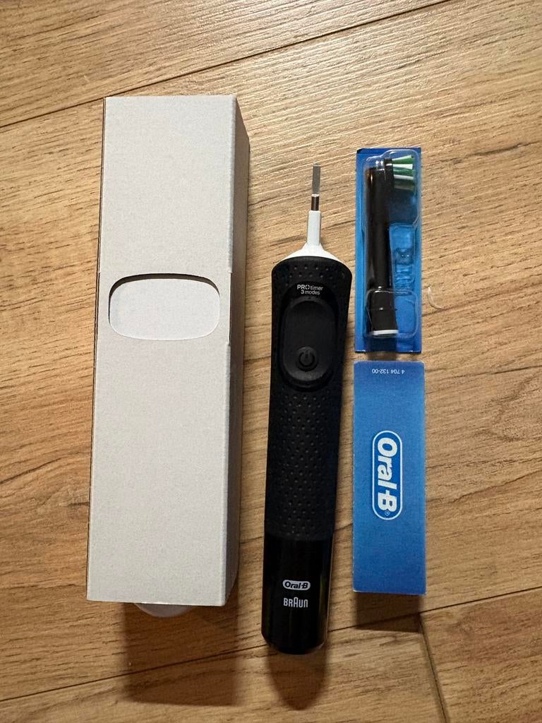 Oral b Vitality Pro, Sieraden, Tassen en Uiterlijk, Uiterlijk | Mondverzorging, Ophalen, Zo goed als nieuw, Tandenborstel