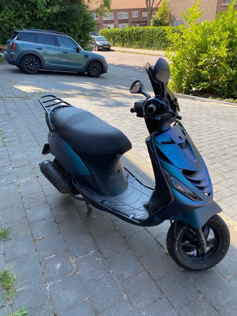 Te koop Piaggio Zip 4T 2015, Fietsen en Brommers, Scooters | Piaggio, Ophalen, Gebruikt, Maximaal 45 km/u, Zip
