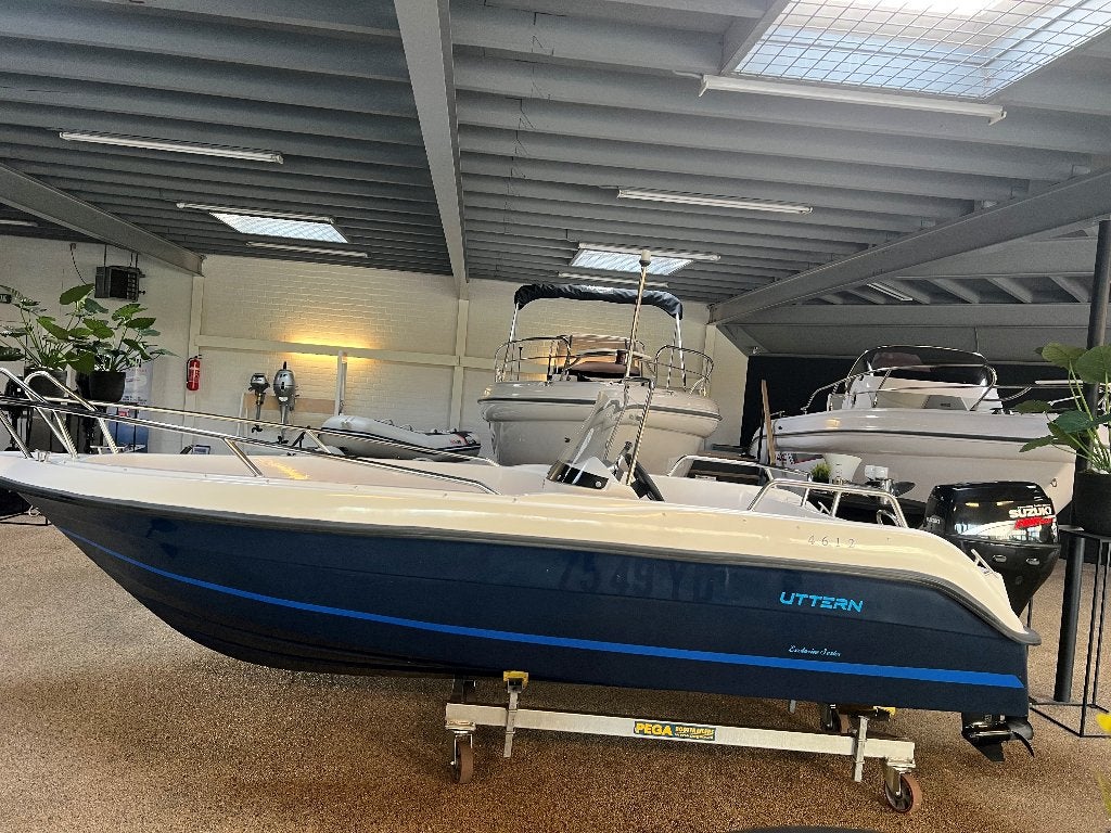 Uttern 4612 Exclusive Series met 30 PK Suzuki, Watersport en Boten, Ophalen, Gebruikt, 5 m, 2 m
