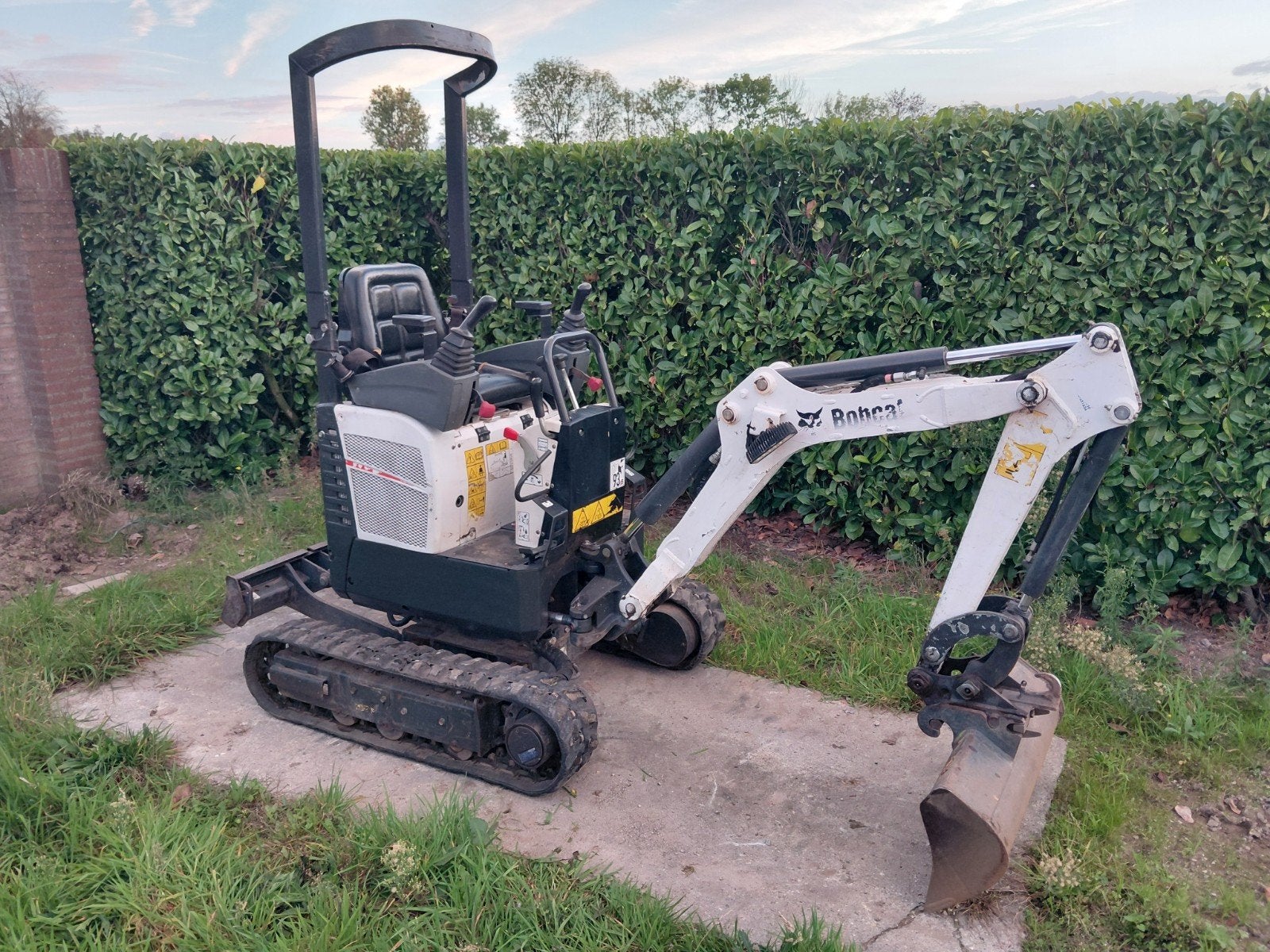Minigraver Bobcat E10 ( Bj 2022 ) Minikraan / Graafmachine, Ophalen