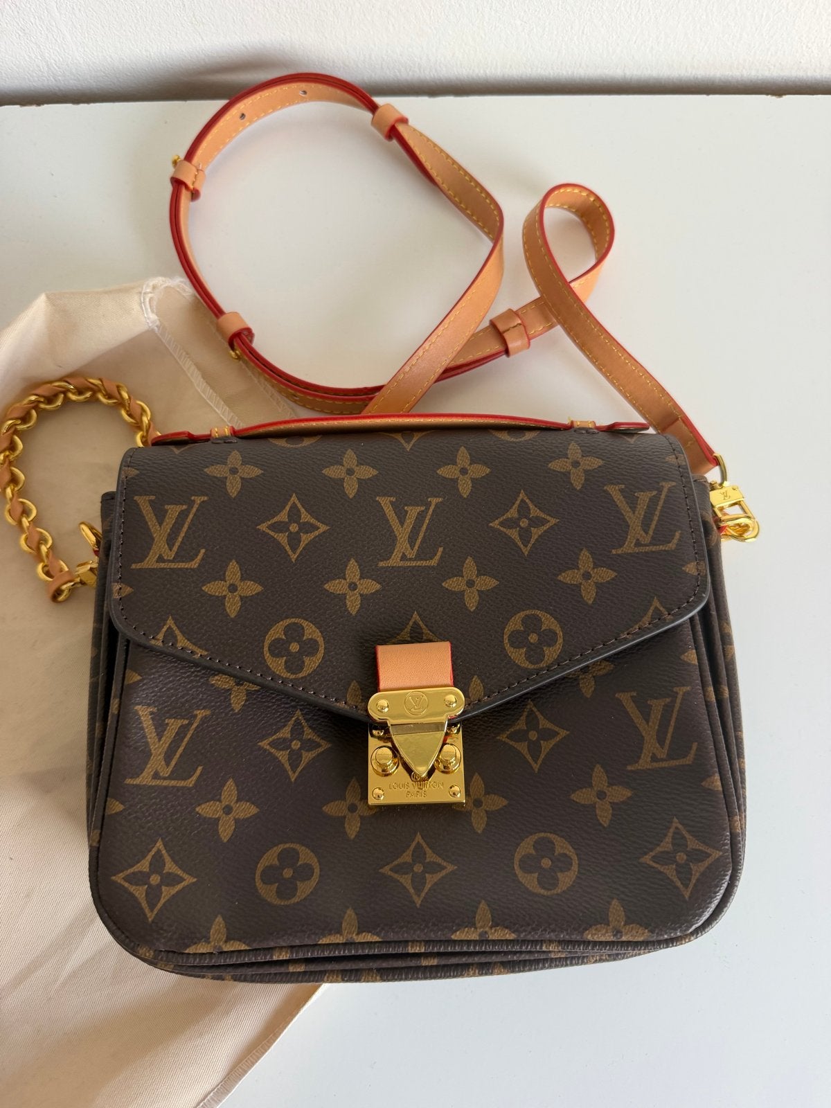 Louis Vuitton Pochette Metis Monogram schoudertas, Sieraden, Tassen en Uiterlijk, Tassen | Damestassen, Ophalen of Verzenden, Nieuw