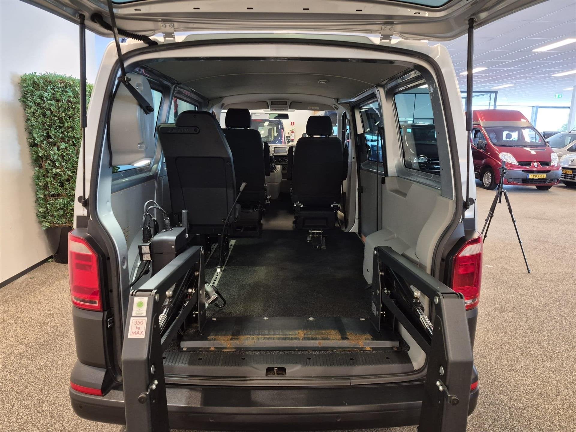 Volkswagen Transporter L1H1 Rolstoelbus Automaat, Automaat, 12 maanden, Stof, Gebruikt