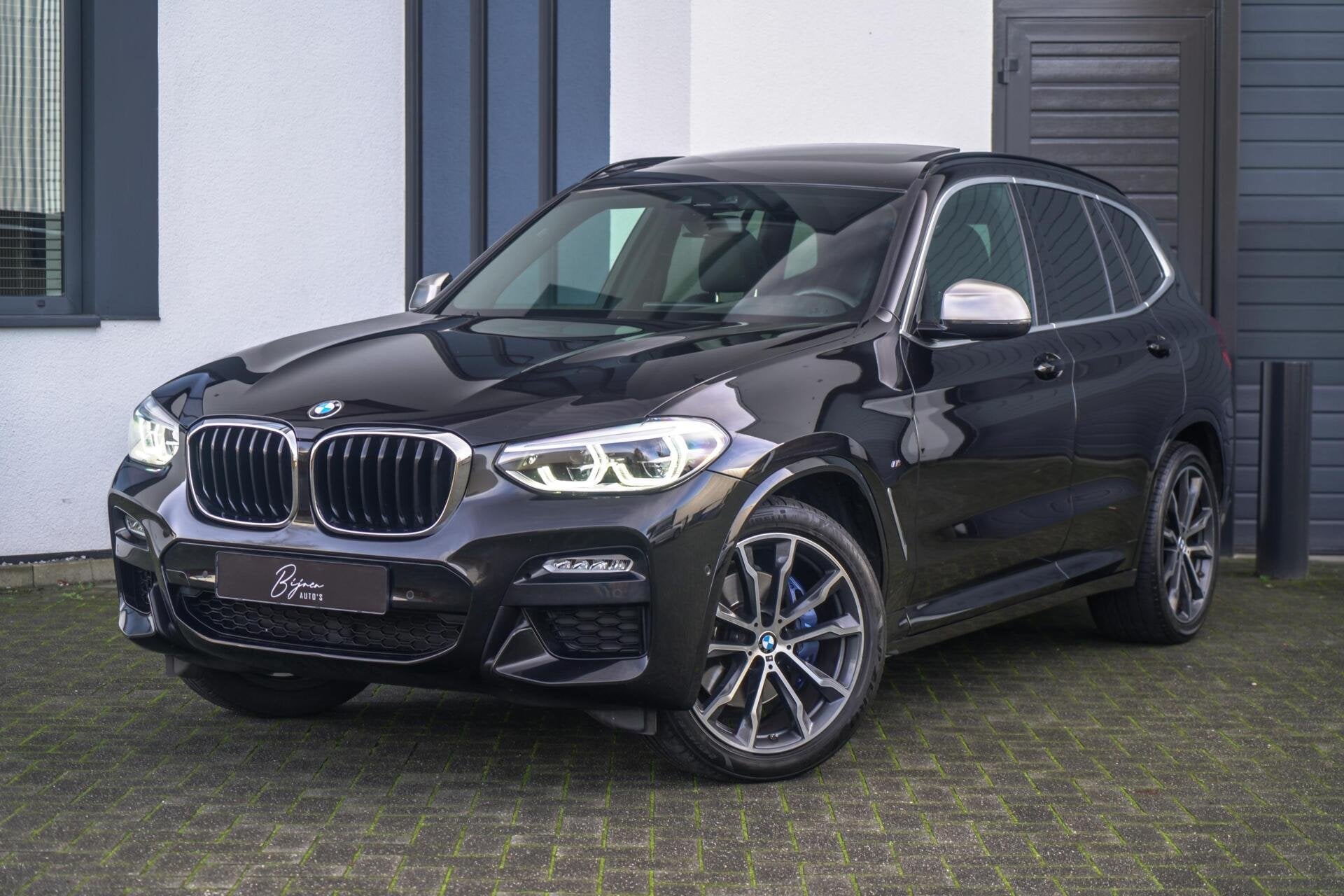 BMW X3 xDrive 30i 252PK M-SPORT PANO / CAMERA / MEMORY