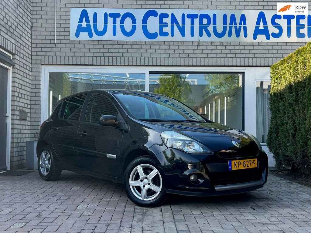 Renault Clio 1.2 TCe Special Line, Voorwielaandrijving, Gebruikt, 4 cilinders, Metallic lak