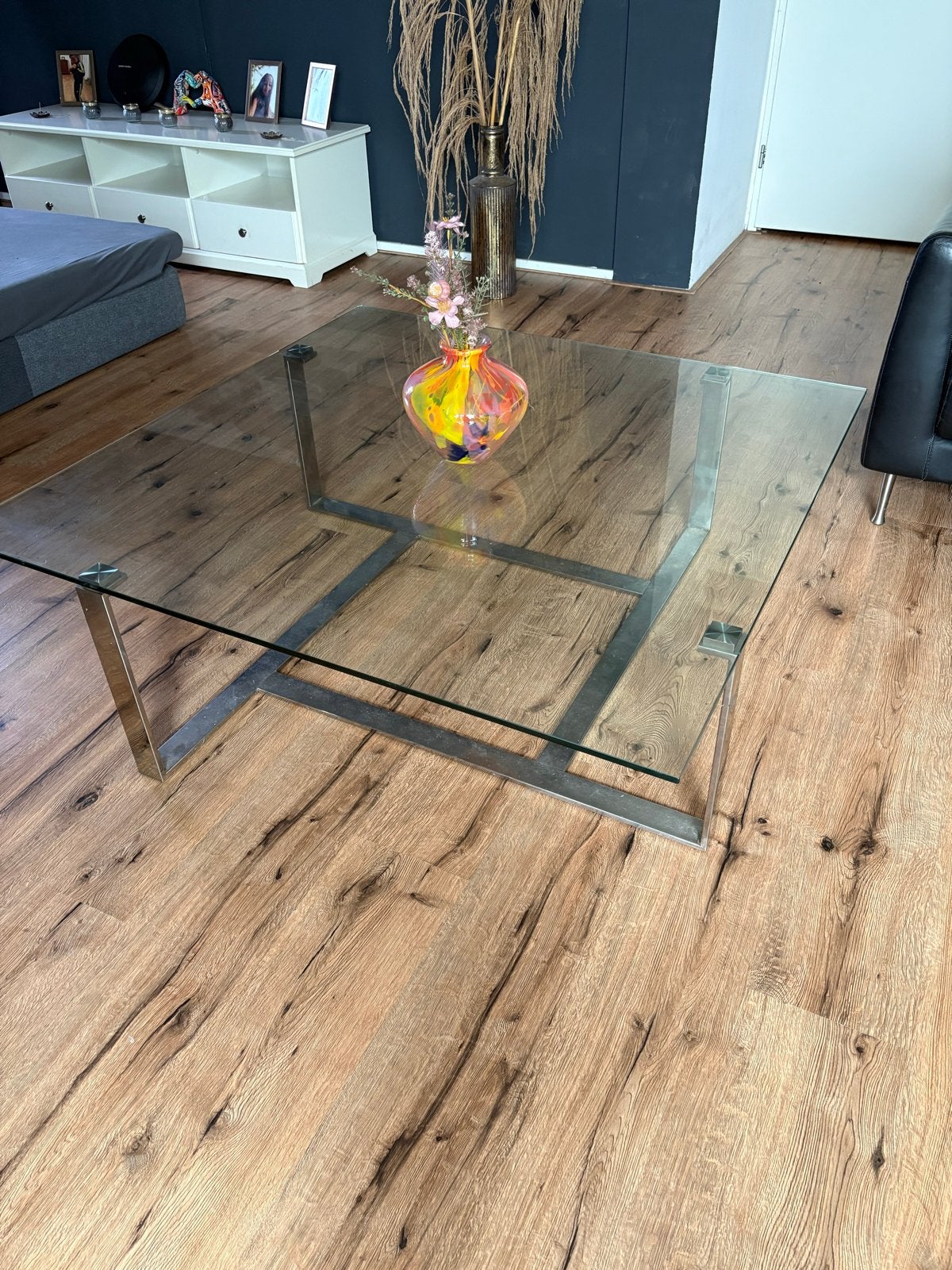 Glazen salontafel met metalen onderstel, Ophalen, Gebruikt, Vierkant, 50 tot 100 cm
