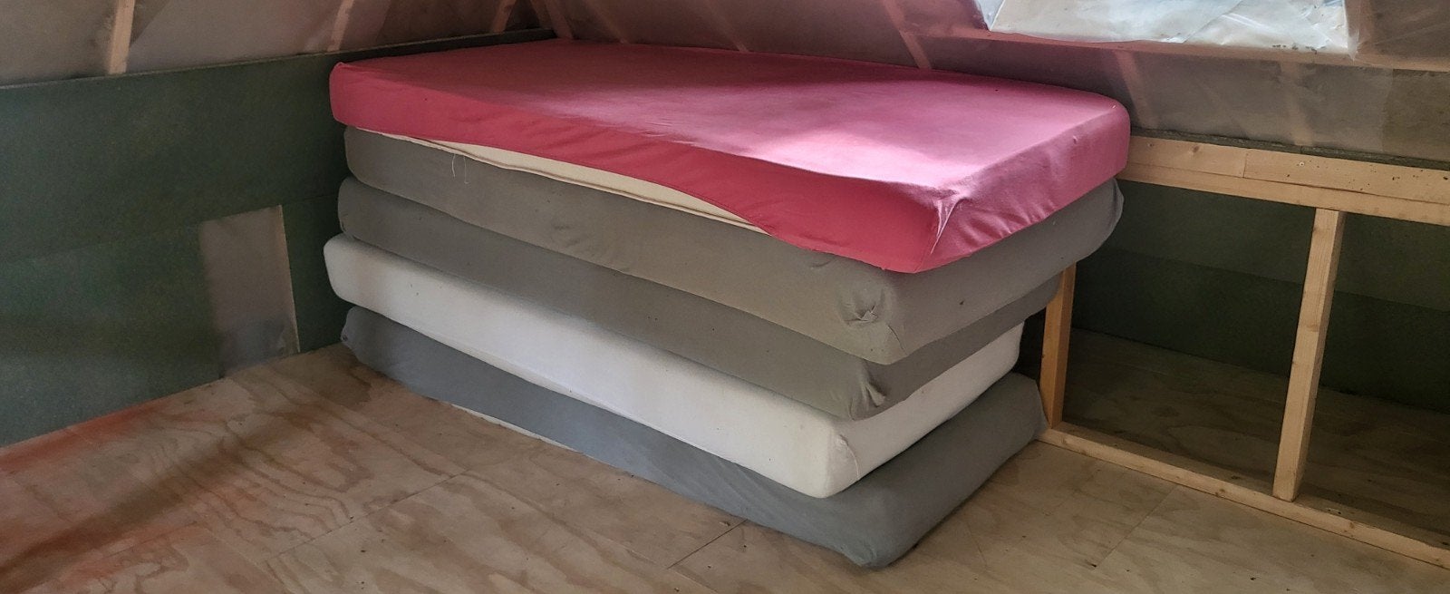 Matras / Diverse matrassen gratis ophalen, Ophalen, Gebruikt, Rechthoekig, Minder dan 50 cm