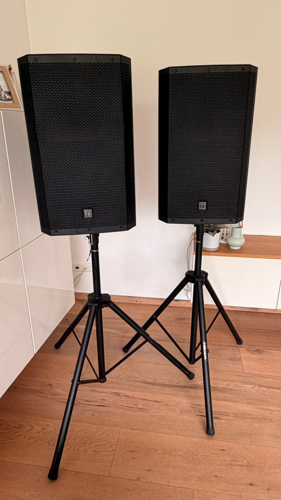2x Electro-Voice ZLX-15P actief met statieven en hoezen, Ophalen, Zo goed als nieuw, 1000 watt of meer, P.A.