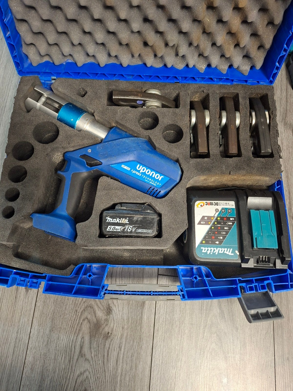 Uponor UP 110 perstang met accu en lader, Doe-het-zelf en Verbouw, Ophalen of Verzenden, Gebruikt
