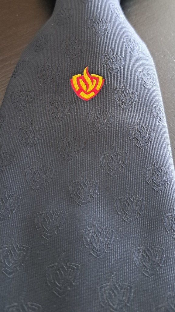 Brandweer stropdas embleem modern, Ophalen of Verzenden, Nieuw, Gebruiksvoorwerp