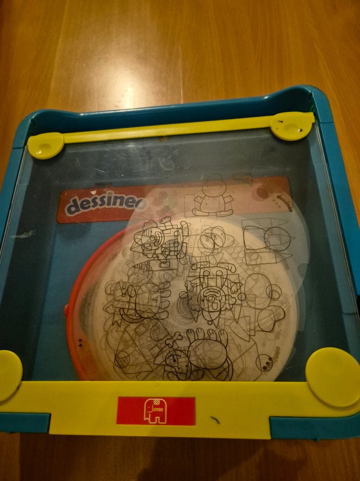 Jumbo Dessineo Tekenmachine met sjablonen, Ophalen of Verzenden, Gebruikt, Knutselen