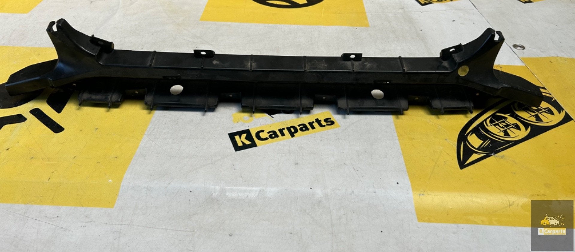 AUDI RS6 C7 4G ONDERSTE MIDDEN Grill 4G0807899B, Info@fabrikant.eu, Bumper, Fabrikant BV, Gebruikt
