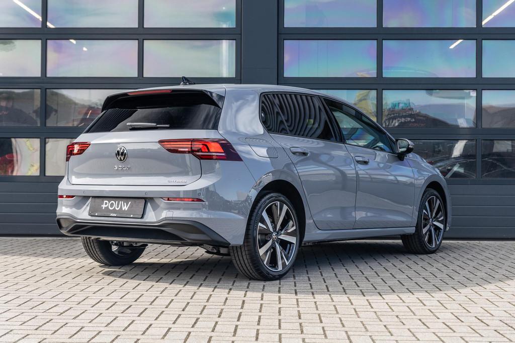 Volkswagen Golf 1.5 eHybrid 204pk Life Edition | Trekhaak We, Auto's, 12 maanden, 1498 cc, 4 cilinders, 150 min