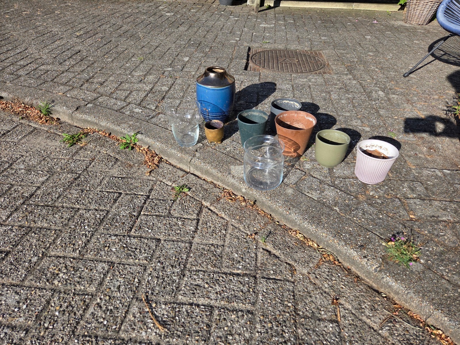 Gratis af te halen diverse bloempotten en vazen, Tuin en Terras, Bloempotten, Ophalen, Aardewerk, Binnen, Rond