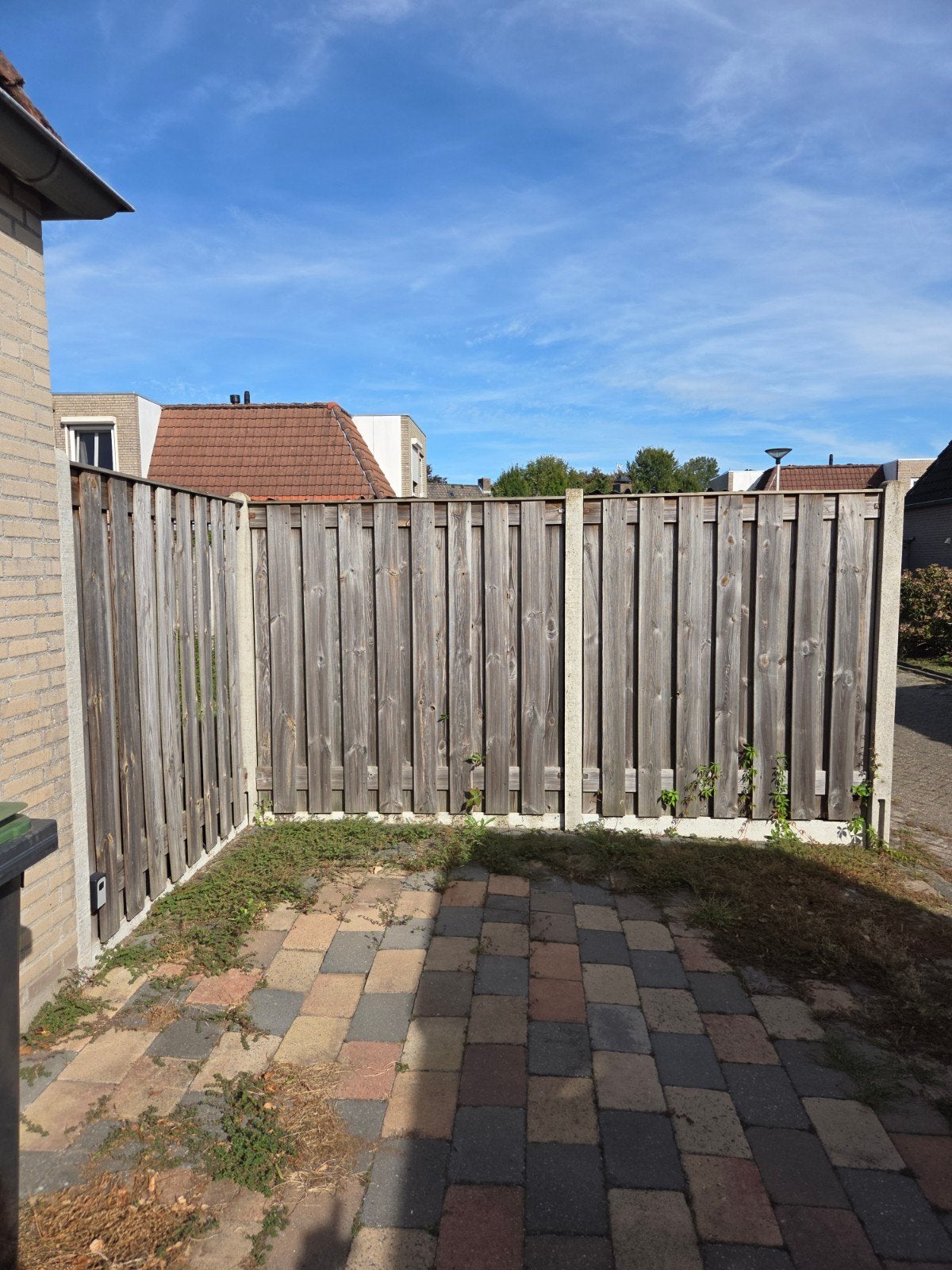 Houten schutting met poort, Ophalen, 6 meter of meer, Hout, 1 tot 2 meter